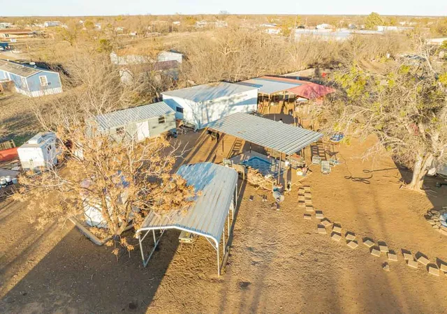 Homes for sale in Breckenridge, TX | 1318 W 2nd St, Breckenridge, TX 76424 | MLS# 21157487