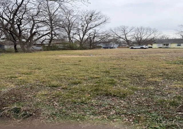 Photo 1 of Land for sale at 818 W 9th St, Bonham, TX 75418 | MLS# 21157686 | Listing updated on 2026-08-03