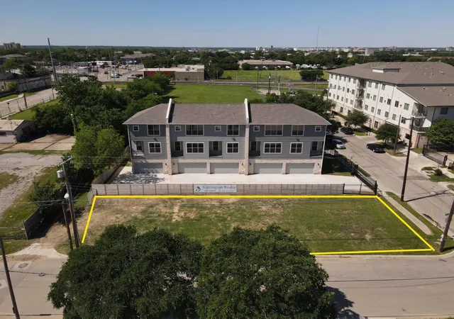 Land for sale at 1109 Jb Jackson Jr Blvd, Dallas, TX 75210 | MLS# 21157807