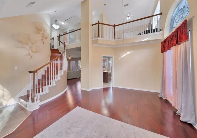 Photo 4 of Single family home for sale at 9352 Riverwalk Ln, Irving, TX 75063 | MLS# 21138445 | Listing updated on 2026-08-28