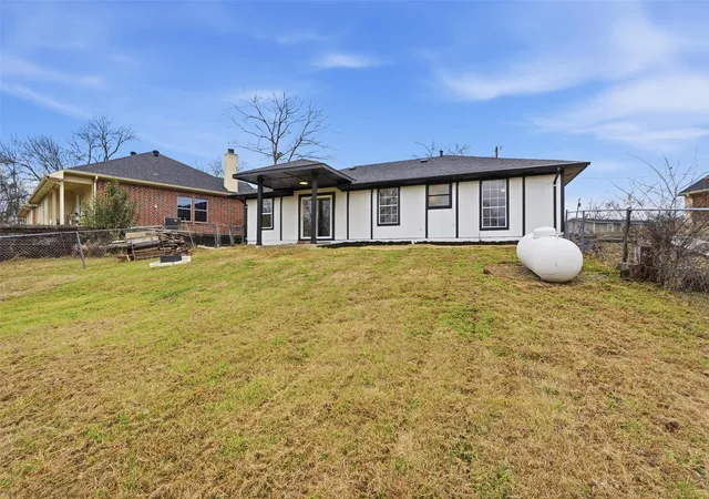 Homes for sale in Rockwall, TX | 763 Lakeside Dr, Rockwall, TX 75032 | MLS# 21157883