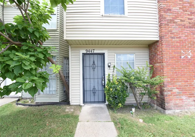 Photo 2 of Townhouse for sale at 9447 Olde Towne Row, Dallas, TX 75227 | MLS# 21145992 | Listing updated on 2026-08-17