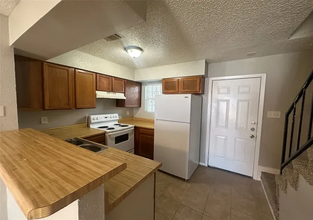 Photo 4 of Townhouse for sale at 9447 Olde Towne Row, Dallas, TX 75227 | MLS# 21145992 | Listing updated on 2026-08-17
