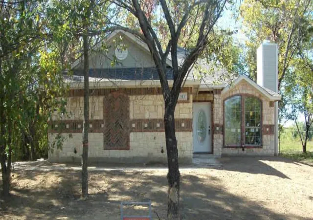 Photo 1 of Sale Pending at 311 S Spring Branch Trl, Springtown, TX 76082 | MLS# 21158015 | Listing updated on 2026-09-16