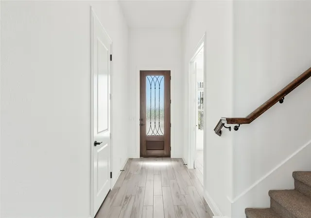 Photo 4 of Single family home for sale at 421 Birkdale Ln, Red Oak, TX 75154 | MLS# 21131926 | Listing updated on 2026-10-07