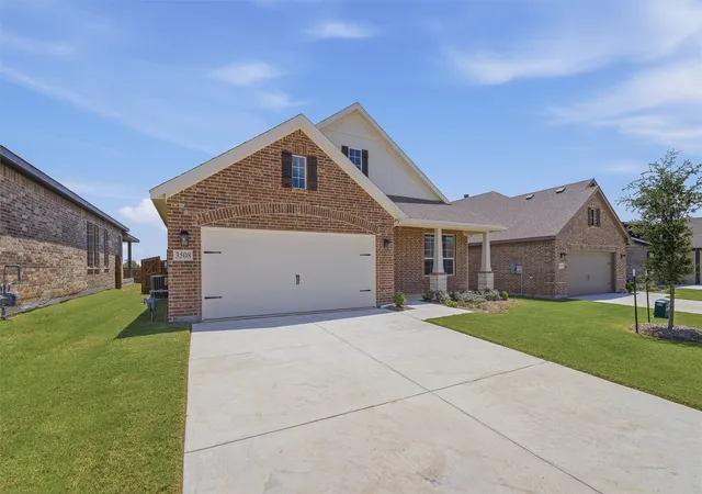 Homes for sale in Gainesville, TX | 3508 Helena St, Gainesville, TX 76240 | MLS# 21158111
