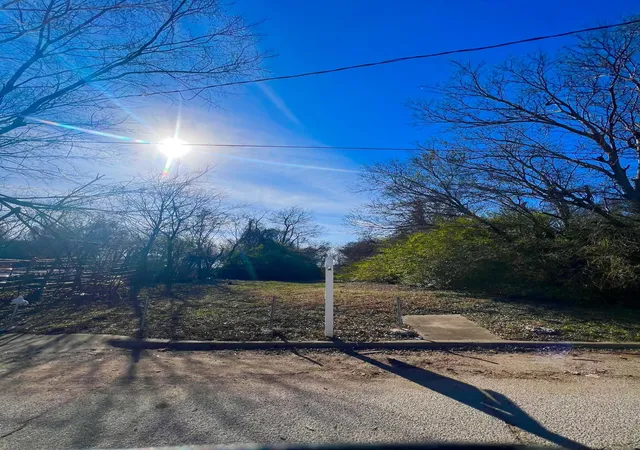 Photo 3 of Land for sale at 1529 Fleetwood St, Dallas, TX 75223 | MLS# 21158310 | Listing updated on 2026-05-13