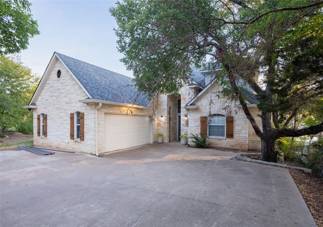 2nd image of 2702 River Ridge Ct, Granbury, TX 76048 | MLS# 21158556