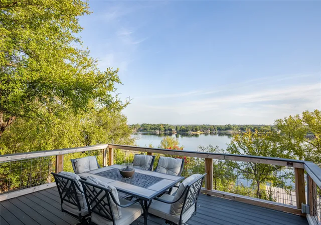 3rd image of 2702 River Ridge Ct, Granbury, TX 76048 | MLS# 21158556