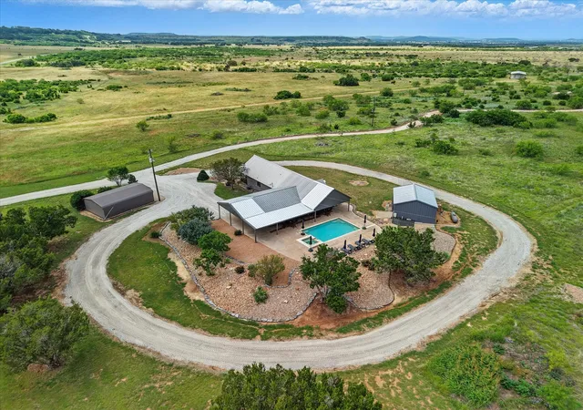 Homes for sale in Strawn, TX | 186 W Hells Gate Dr, Strawn, TX 76475 | MLS# 21156277