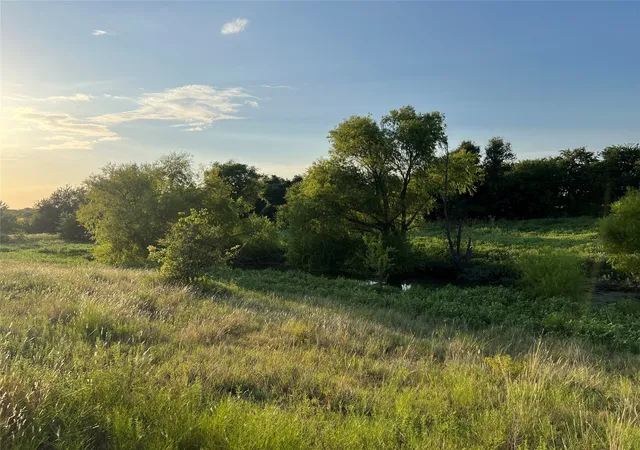 Photo 4 of House for sale at 4748 County Rd 1010A, Godley, TX | MLS# 21158901 | Listing updated on 2026-10-06