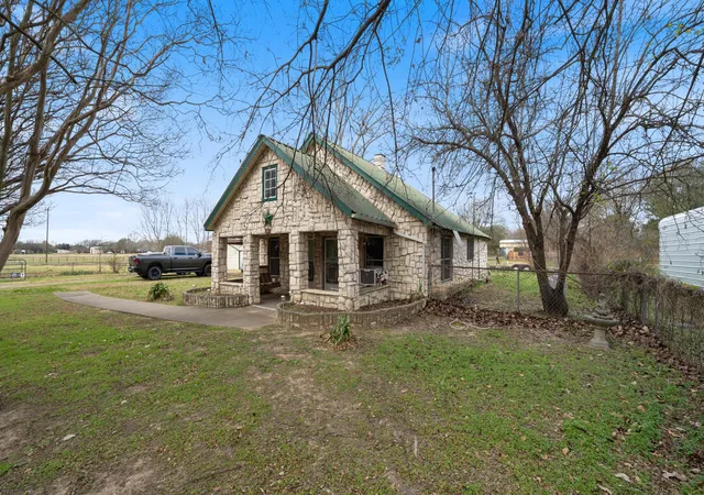 Photo 1 of Single family home for sale at 120 Davis Rd, Seagoville, TX 75159 | MLS# 21157271 | Listing updated on 2026-08-23