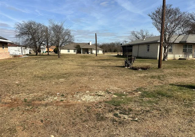 Homes for sale in Mc Gregor, TX | 402 Garfield St, Mc Gregor, TX 76657 | MLS# 21157981