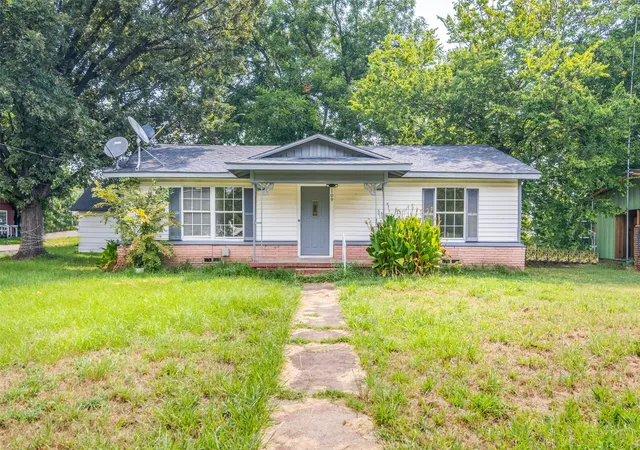 Photo 1 of Single family home for sale at 109 Church St, Quinlan, TX 75474 | MLS# 21159336 | Listing updated on 2026-08-24