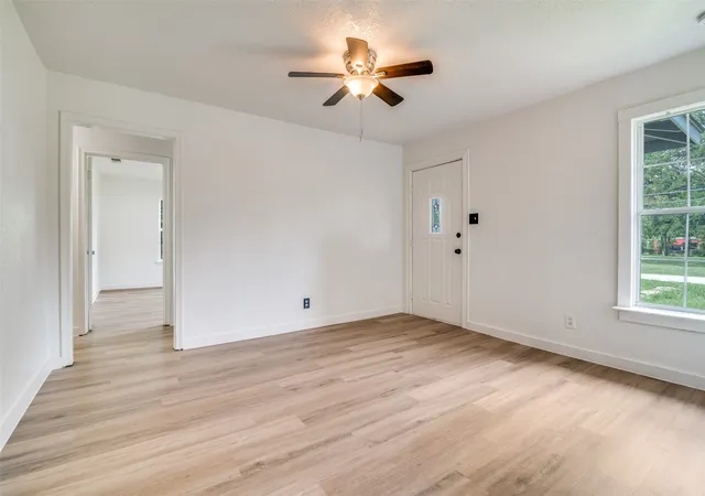 Photo 4 of Single family home for sale at 109 Church St, Quinlan, TX 75474 | MLS# 21159336 | Listing updated on 2026-08-24