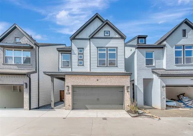 Photo 1 of Sale Pending at 5852 Water Bridge Ln, Fort Worth, TX 76109 | MLS# 21159408 | Listing updated on 2026-08-20