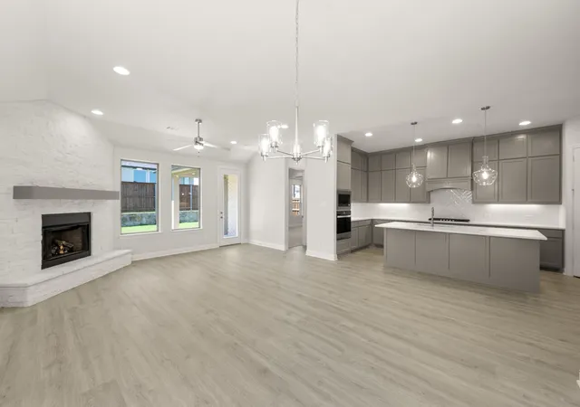 Photo 4 of Single family home for sale at 1409 Ripple Glass Rd, Midlothian, TX 76065 | MLS# 21159543 | Listing updated on 2026-10-01