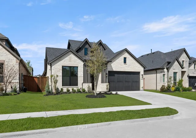 Photo 2 of Single family home for sale at 1417 Ripple Glass Blvd, Midlothian, TX 76065 | MLS# 21159552 | Listing updated on 2026-10-01