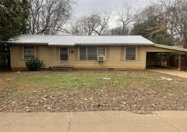 Homes for sale in Jacksonville, TX | 613 Sheridan, Jacksonville, TX 75766 | MLS# 21155758