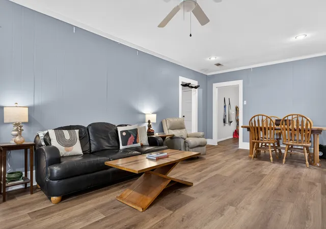 Photo 4 of Single family home for sale at 1111 N Austin St, Denton, TX 76201 | MLS# 21158566 | Listing updated on 2026-07-13