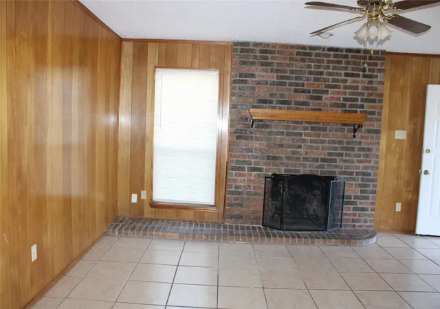 Multi family home for sale at 613 Renfro St, Burleson, TX 76028 | MLS# 21159866