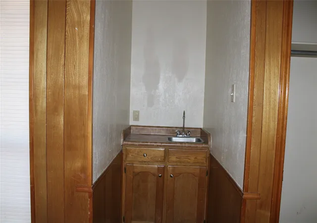 Photo 3 of Multi family home for sale at 613 Renfro St, Burleson, TX 76028 | MLS# 21159866 | Listing updated on 2026-08-04