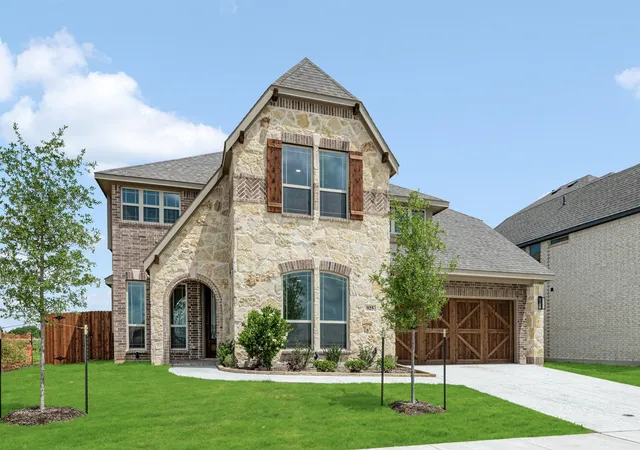 Photo 1 of Sale Pending at 925 Cannes Dr, Red Oak, TX 75154 | MLS# 21160000 | Listing updated on 2026-10-06