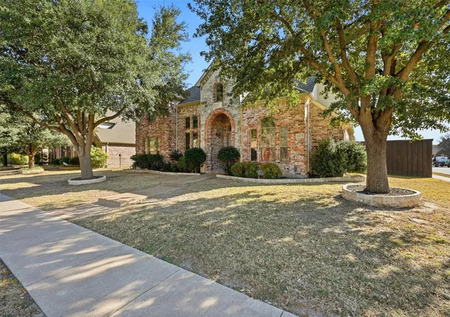 Photo 3 of Single family home for sale at 14875 Daneway Dr, Frisco, TX 75035 | MLS# 21157101 | Listing updated on 2026-08-18