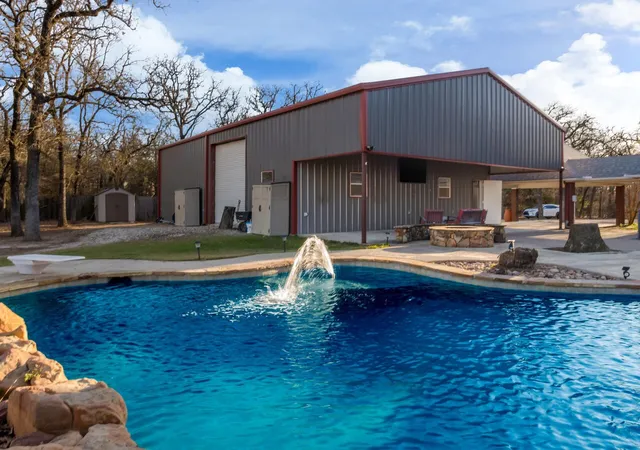 Photo 2 of Sale Pending at 102 County Road 424a, Lorena, TX 76655 | MLS# 21156120 | Listing updated on 2026-07-27