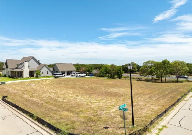 Photo 3 of Land for sale at 220 Wycliff Dr, China Spring, TX | MLS# 21156363 | Listing updated on 2026-07-22