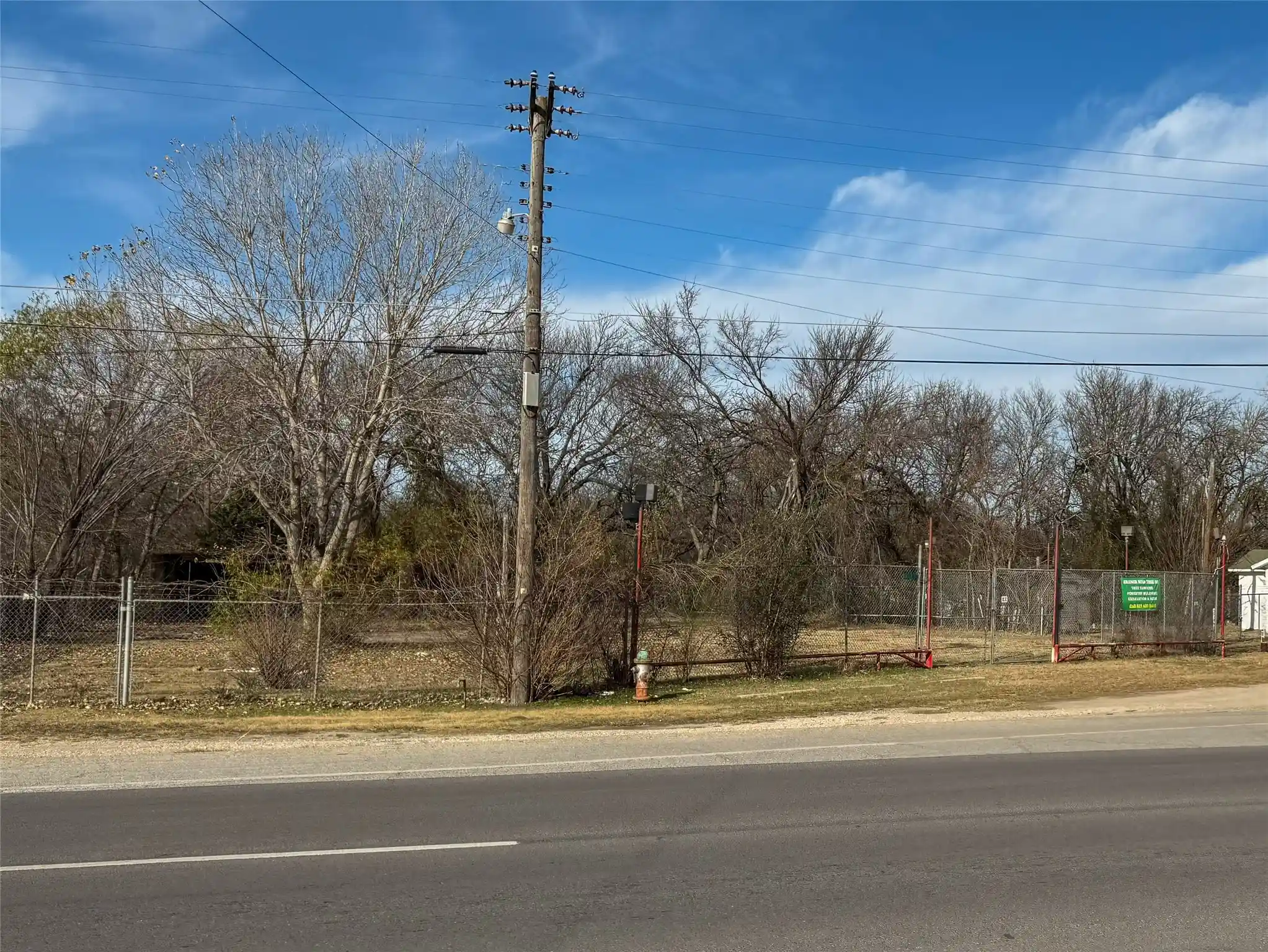 Photo 1 of Land for sale at 1709 N Main St St, Cleburne, TX 76033 | MLS# 21160298 | Listing updated on 2026-10-14