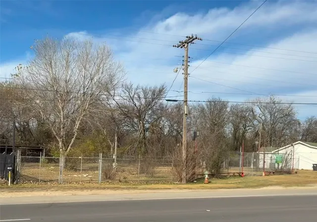 Photo 2 of Land for sale at 1709 N Main St St, Cleburne, TX 76033 | MLS# 21160298 | Listing updated on 2026-07-07