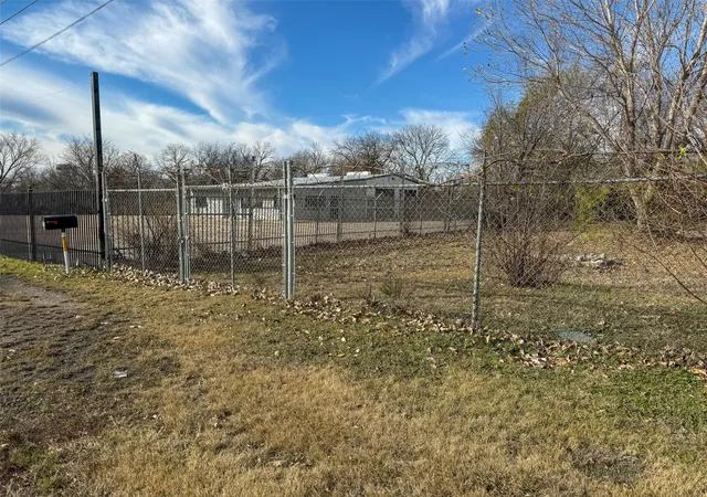 Photo 4 of Land for sale at 1709 N Main St St, Cleburne, TX 76033 | MLS# 21160298 | Listing updated on 2026-07-07