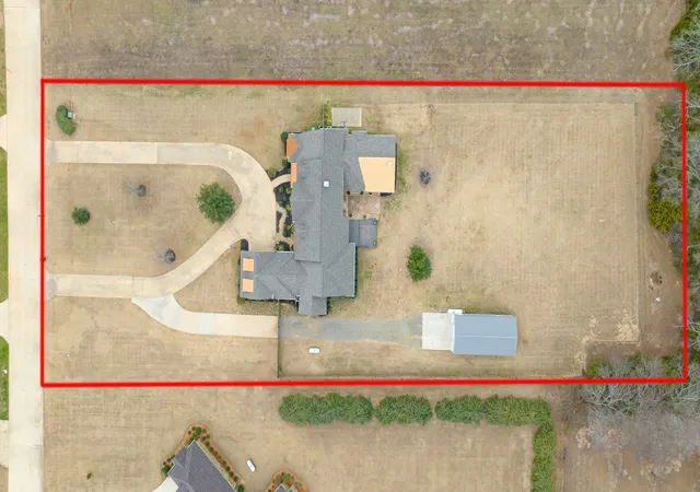 Photo 4 of Single family home for sale at 4705 Boulder Ln, Paris, TX 75462 | MLS# 21160155 | Listing updated on 2026-07-17