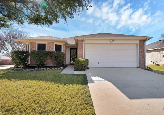 Homes for sale in Little Elm, TX | 1448 Knottingham Dr, Little Elm, TX 75068 | MLS# 21160288