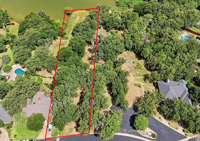 Photo 1 of Land for sale at 18 Royal Oaks Blvd, Lake Dallas, TX 75065 | MLS# 21160108 | Listing updated on 2026-08-29