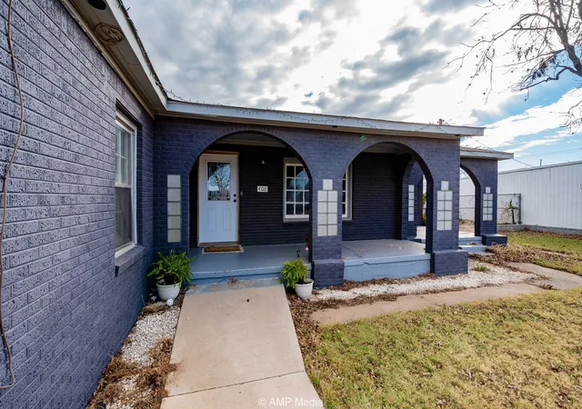 Homes for sale in Stamford, TX | 406 N Swenson St, Stamford, TX 79553 | MLS# 21159632