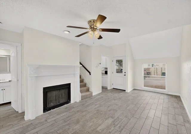2nd image of 1442 Weiler Blvd, Fort Worth, TX 76112 | MLS# 21160450