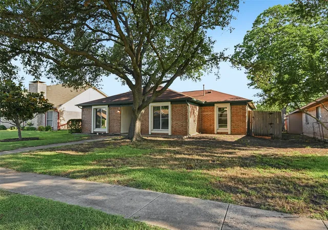 2nd image of 1127 Southwestern Dr, Richardson, TX 75081 | MLS# 21160566