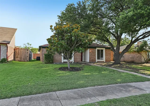 3rd image of 1127 Southwestern Dr, Richardson, TX 75081 | MLS# 21160566