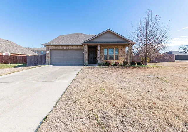 Photo 3 of Single family home for sale at 6811 Gamecock Ct, Greenville, TX 75402 | MLS# 21155037 | Listing updated on 2026-08-31