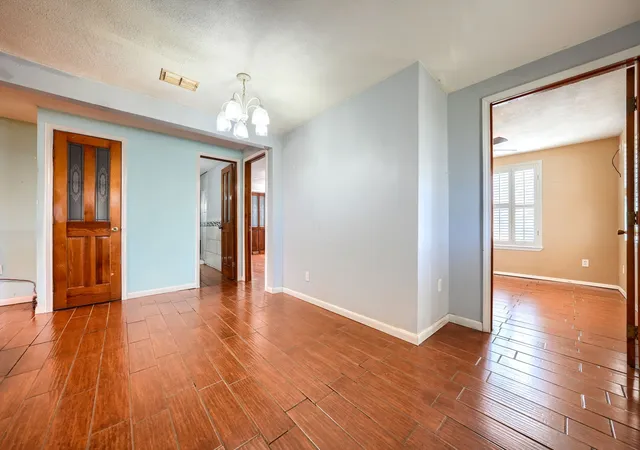 Photo 3 of Single family home for sale at 2112 Mangum St, Commerce, TX 75428 | MLS# 21159137 | Listing updated on 2026-08-18