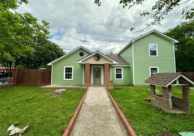 Photo 1 of Single family home for sale at 3642 Ada Ave, Fort Worth, TX 76105 | MLS# 21159434 | Listing updated on 2026-07-13