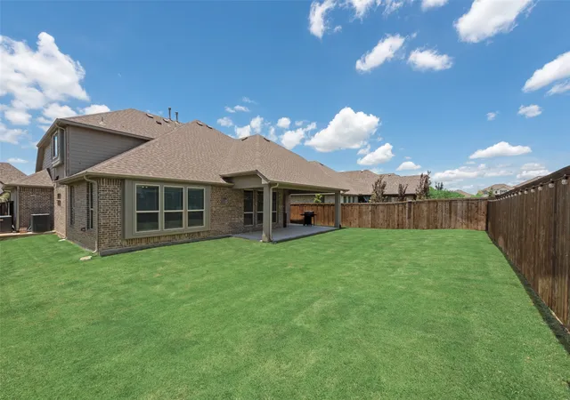 Homes for sale in Rockwall, TX | 1843 Moscatel Ln, Rockwall, TX 75032 | MLS# 21160677