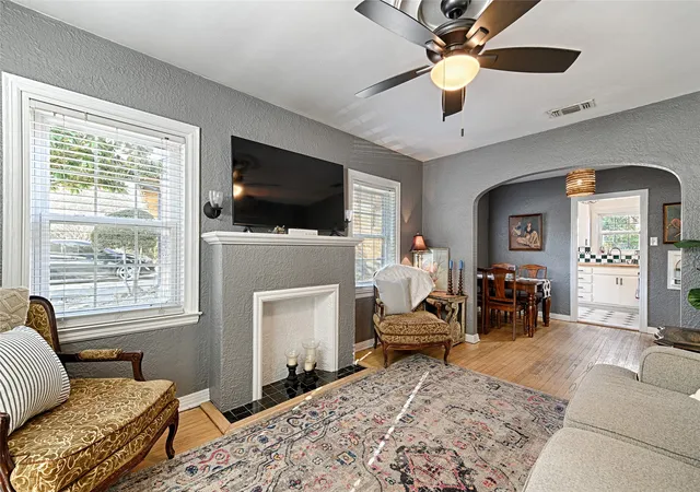 Photo 3 of Sale Pending at 1707 Homewood Pl, Dallas, TX 75224 | MLS# 21160890 | Listing updated on 2026-08-19