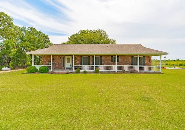 Photo 4 of House for sale at 351 Hwy 2318, De Leon, TX 76444 | MLS# 21160351 | Listing updated on 2026-08-24