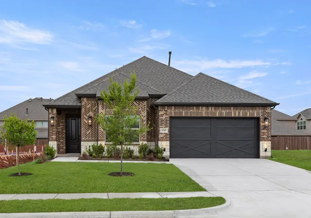 Photo 3 of Single family home for sale at 1315 Woodpecker Ln, Mansfield, TX 76063 | MLS# 21161165 | Listing updated on 2026-07-18