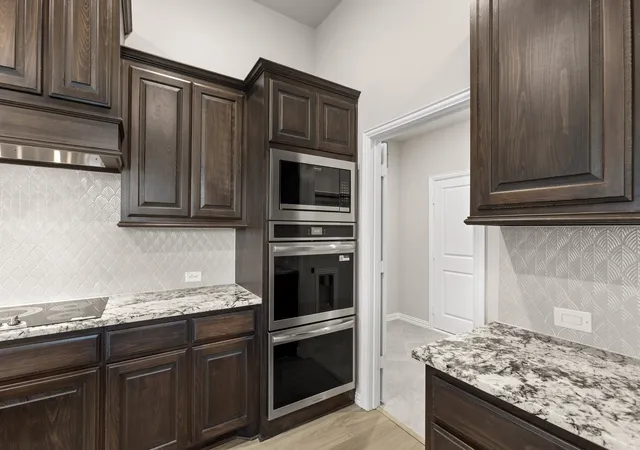 Photo 4 of Single family home for sale at 1315 Woodpecker Ln, Mansfield, TX 76063 | MLS# 21161165 | Listing updated on 2026-07-18