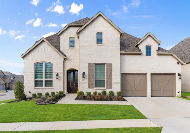 Photo 1 of Single family home for sale at 401 Sunnyridge Ln, Aubrey, TX 76227 | MLS# 21160761 | Listing updated on 2026-09-25