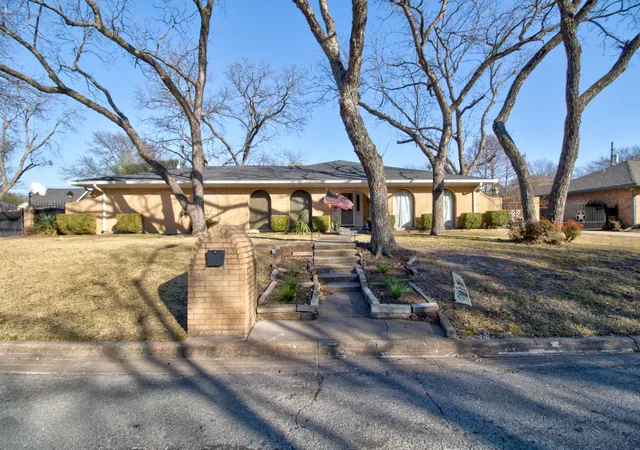 Homes for sale in Sherman, TX | 2517 Nantucket Dr, Sherman, TX 75092 | MLS# 21147354